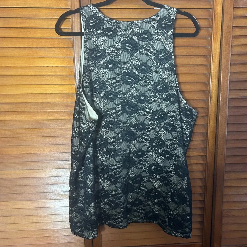 Torrid Womens Plus Size 4 Black Floral Lace Fairy Goth Top Cream Lined Lagen